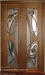 Межкомнатная дверь из массива дерева с декоративным витражом